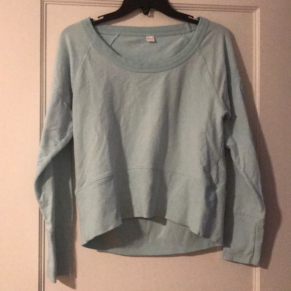 Pale blue long sleeve cropped sweatshirt!